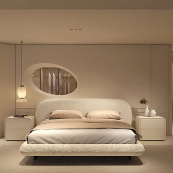 Подвесная тканевая кровать в кремовом стиле, современная и минималистичная двуспальная кровать в маленькой спальне, тканевая кровать с новой технологией 2023 года выпуска Изображение